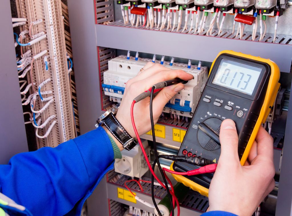 Smart Home Installation und Automation